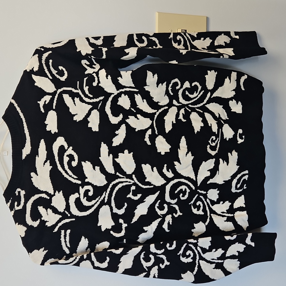 NWT Charter Club Black White Scroll Pattern Cotton Blend Womens Sweater Sz PM - Picture 6 of 7